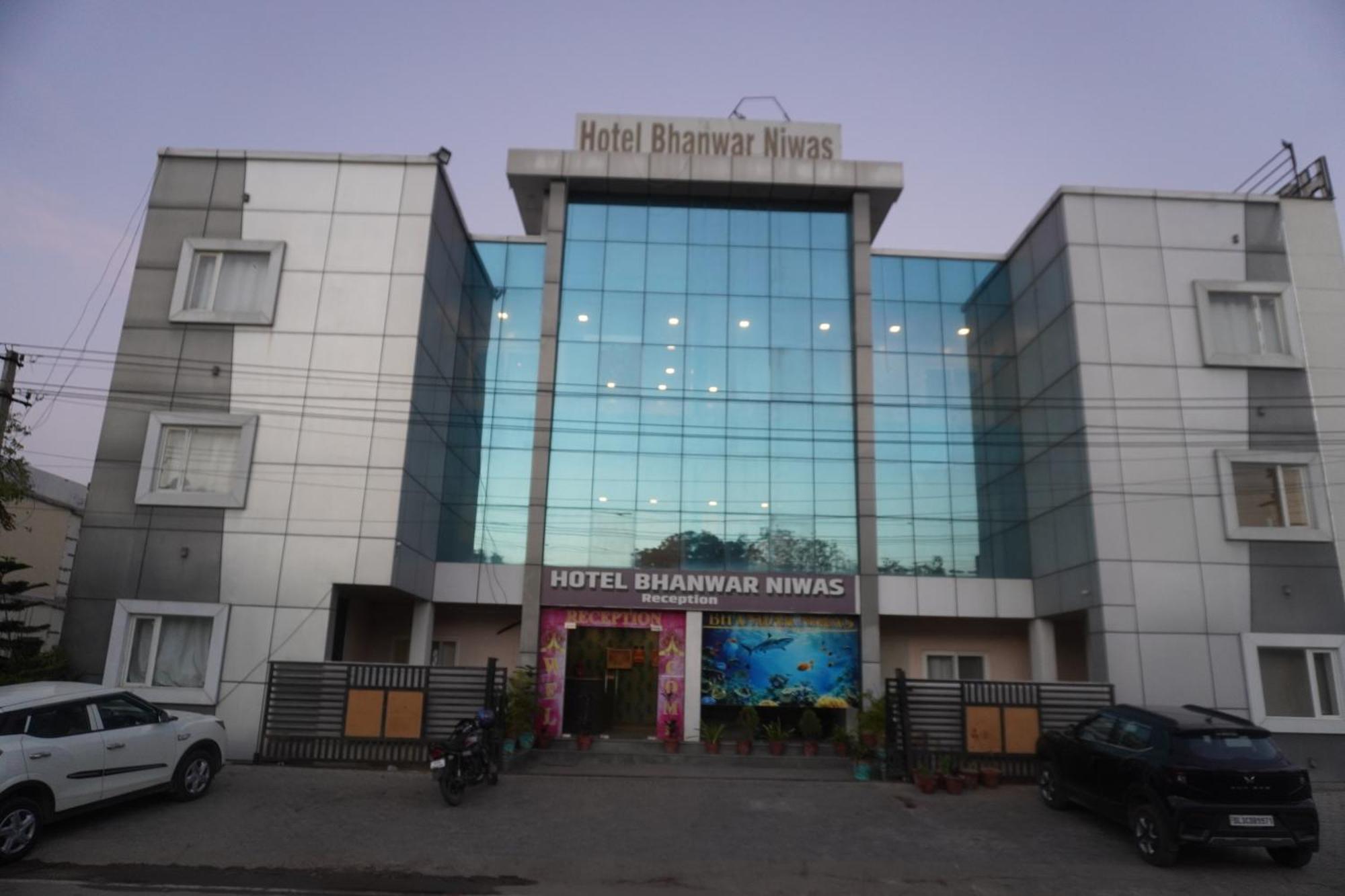 Hotel Bhanwar Niwas Jaipur Buitenkant foto
